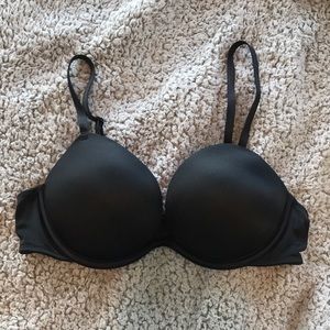 VS Pink new super push up bra in black, 34B